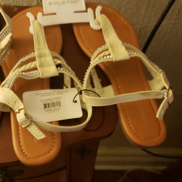 Women sandals - Picture 2 of 3